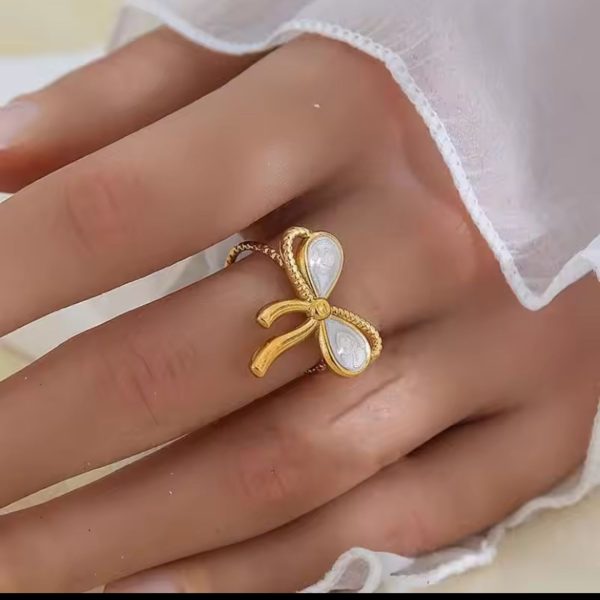 Vintage Bow Ring – Adjustable Size