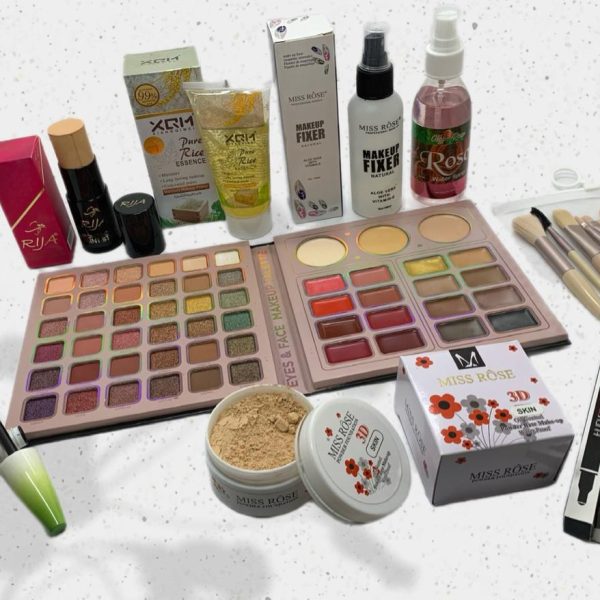 BIG OFFER – Premium Makeup Deal (9 in 1)